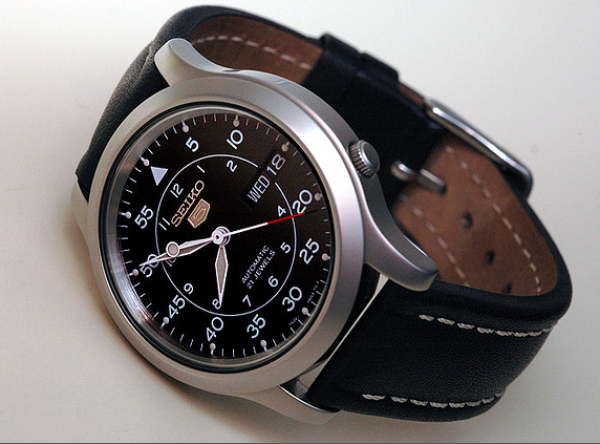 SEIKO 精工 SNK809 精工5号 男士自动机械表（21石、全背透）