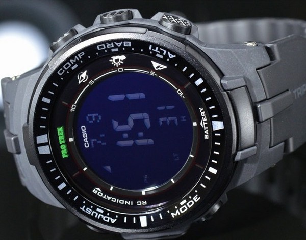 CASIO 卡西欧 PRW-3000-1ACR 男款登山腕表(六局电波、三重感应、世界时间)