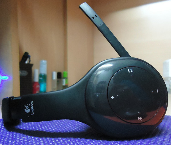 Logitech 罗技 H800 无线头戴耳机（蓝牙+2.4GHz、带麦）开箱版