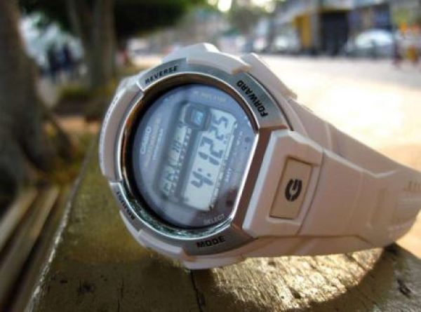 CASIO 卡西欧 G-Shock Solar GWM850-1CR 男款腕表(6局电波、太阳能)