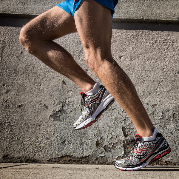 刷新低:Saucony 索康尼 Hurricane 15 旗舰级 男款稳定跑鞋