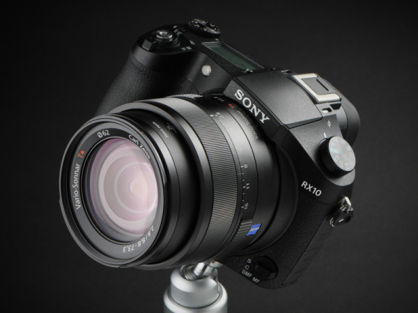 SONY 索尼 DSC-RX10 数码相机 黑色(等效24-200、恒定最大F2.8、超采样)