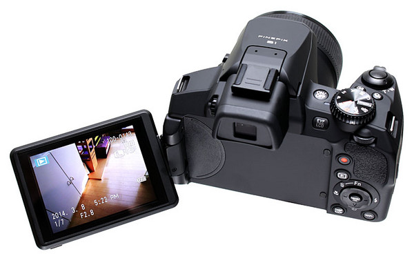 Fujifilm 富士 S1数码相机(50倍变焦、等效24-1200mm、防尘防滴、WiFi)