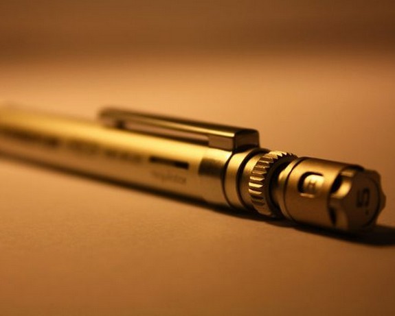 双重优惠:STAEDTLER 施德楼 金属制 925 85-05 绘图自动铅笔+橡皮
