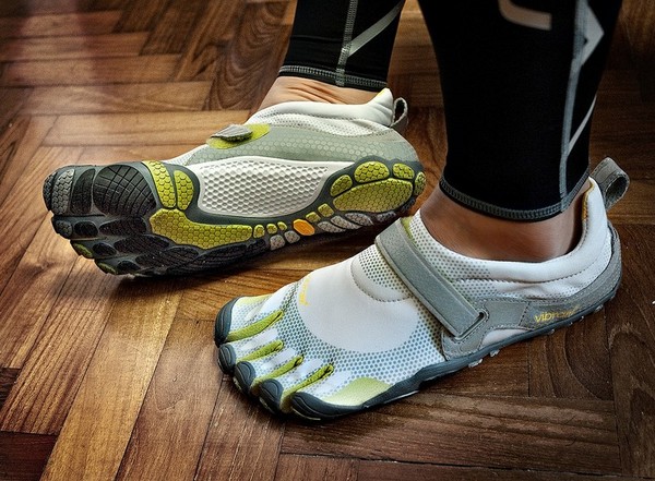 Vibram FiveFingers BIKILA系列 男款五趾鞋