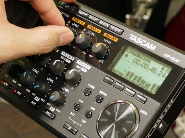TASCAM DP-008EX 便携式数码录音机(8音轨、全向性电容MIC)