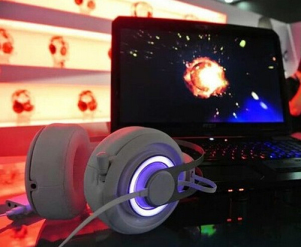 SteelSeries 赛睿 西伯利亚Elite prism 耳机 白色