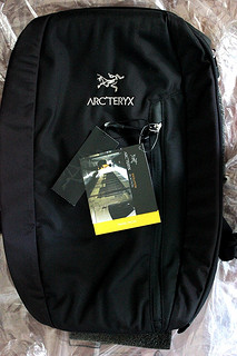 Arcteryx  始祖鸟 Blade 15 Backpack 双肩背包