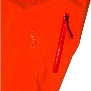 ARC‘TERYX 始祖鸟 Alpha SV 冲锋衣