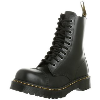 Dr. Martens 8761 中性马丁靴