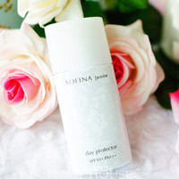 SOFINA 苏菲娜 透美颜 SPF50+日间倍护防护乳 30ml*2件+Biore 碧柔 多效水润防晒啫喱 SPF50+ PA++++ 90ml*3件装 +凑单品