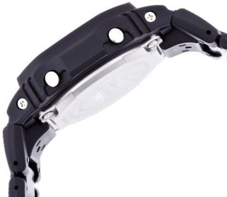 CASIO 卡西欧 G-SHOCK GW-M5610BC-1JF 男款电波表