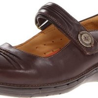 Clarks UN Linda Falt 女士真皮平跟鞋