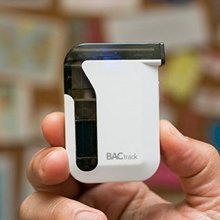 BACtrack Mobile Smartphone Breathalyzer 智能血液酒精含量 呼吸检测仪