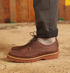 Clarks Newkirk Top Chukka 男款真皮短靴