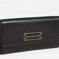 马克·雅克布Marc by Marc Jacobs Too Hot To Handle 女士真皮长款钱包