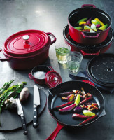 STAUB Enameled Cast Iron 珐琅铸铁锅（4夸脱）