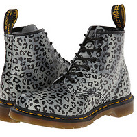 马汀博士Dr.Martens6孔豹纹印花女款马丁靴