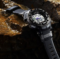 CASIO 卡西欧 PRW-2500-1CR 登山系列 男款电波表