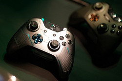 Microsoft 微软 Xbox One 无线手柄 Halo 5 限定版手柄（带3.5mm）
