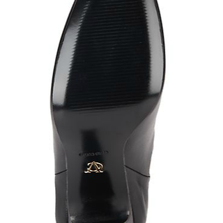VINCE CAMUTO Signature Galahad 女士真皮短靴