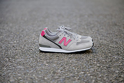 new balance 996 女款跑鞋  WL996OGP