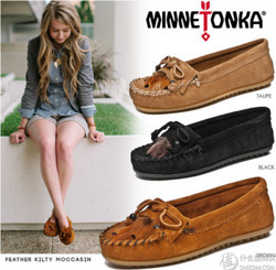 MINNETONKA 迷你唐卡 Feather Kilty Moccasin 女款真皮平底休闲鞋