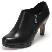 Clarks Amos Kendra 女式短靴