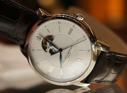 BAUME & MERCIER 名士 MOA08688 男士自动机械腕表