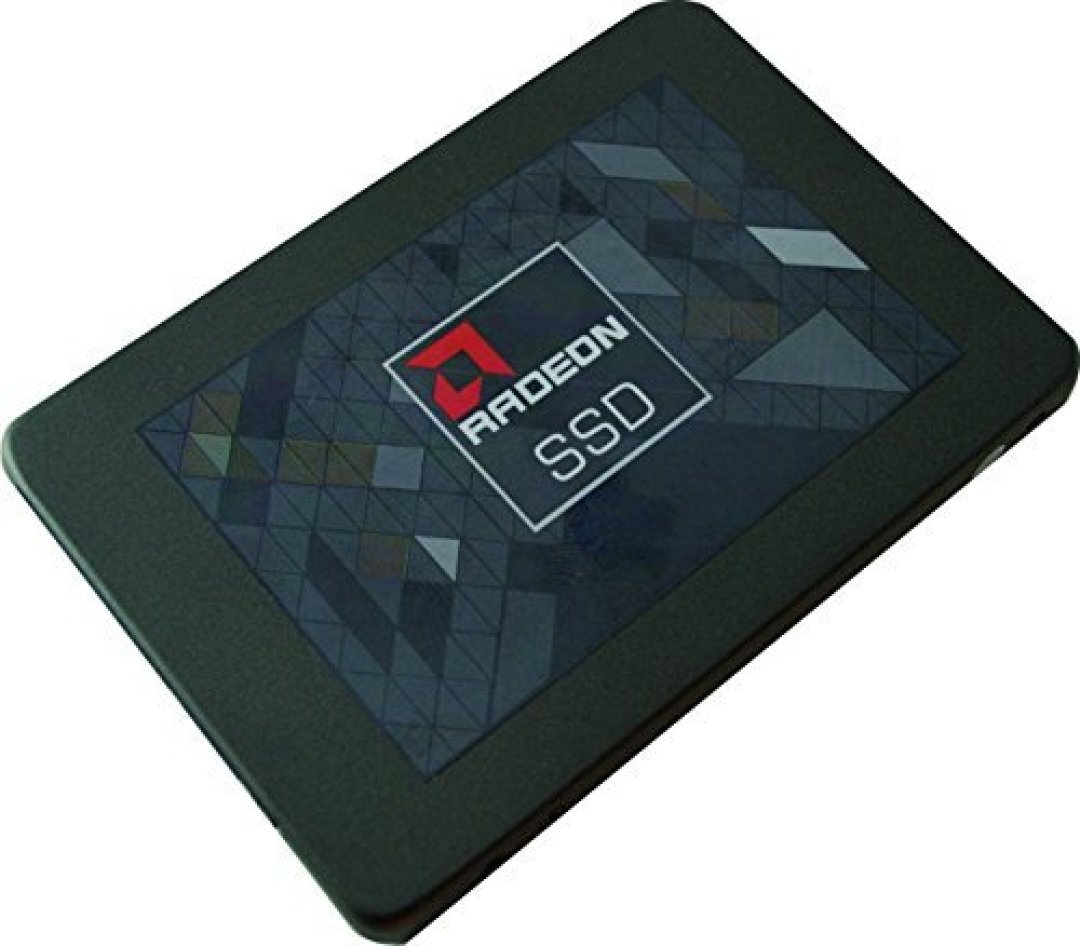 卷土重来：AMD 推出 Radeon R3 固态硬盘