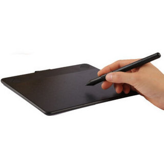 wacom 和冠 CTH-690/K1-C Intuos Comic M 手写板