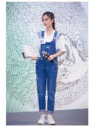 Topshop 经典做旧破洞牛仔背带裤