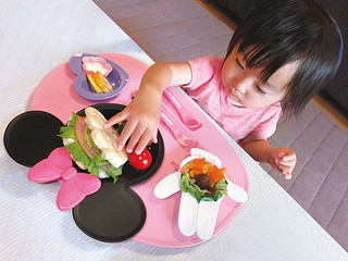 NISHIKI KASEI 锦化成 迪士尼米妮餐具套装（带叉和勺子）