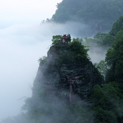 安徽黄山香茗酒店/黄山香茗假日酒店二选一（含双早）+杨家寨门票+《徽韵》演出门票