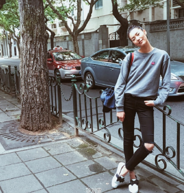 超模光鲜亮丽的背后,不止是互相伤害