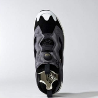 Reebok 锐步Insta Pump Fury 中性款充气跑步鞋 黑白熊猫