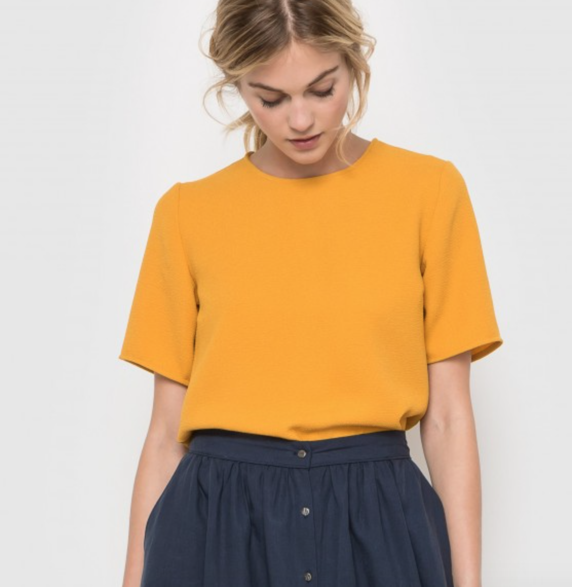 r essentiel 质感小圆领上衣