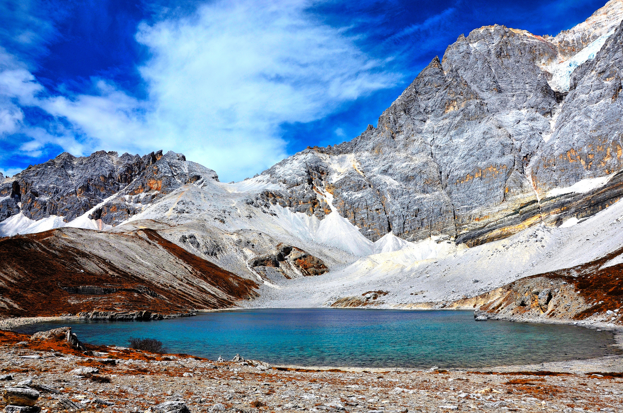 国庆出游: 成都至稻城亚丁6日5晚巴士游(往返空调大巴 全程住宿及餐食