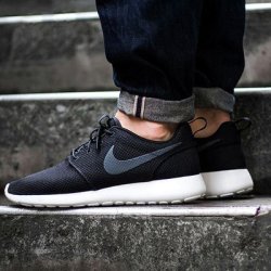 NIKE 耐克 Roshe One 男款运动休闲鞋 
