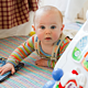 育儿园：细说7-8个月的婴儿特点和护理方法