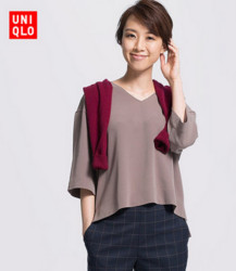 UNIQLO 优衣库 190713 花式V领衬衫