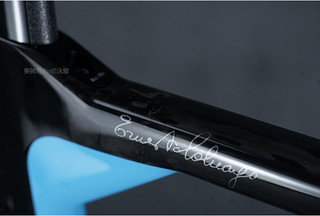 COLNAGO Concept 空气动力车架组