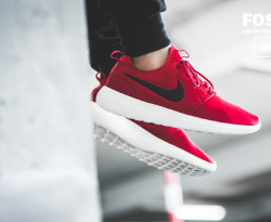 NIKE 耐克 Roshe Two 男款休闲运动鞋