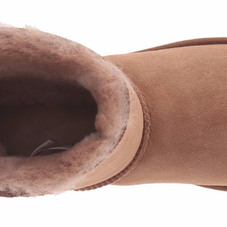 UGG australia Naveah Mini Bow 女款雪地靴