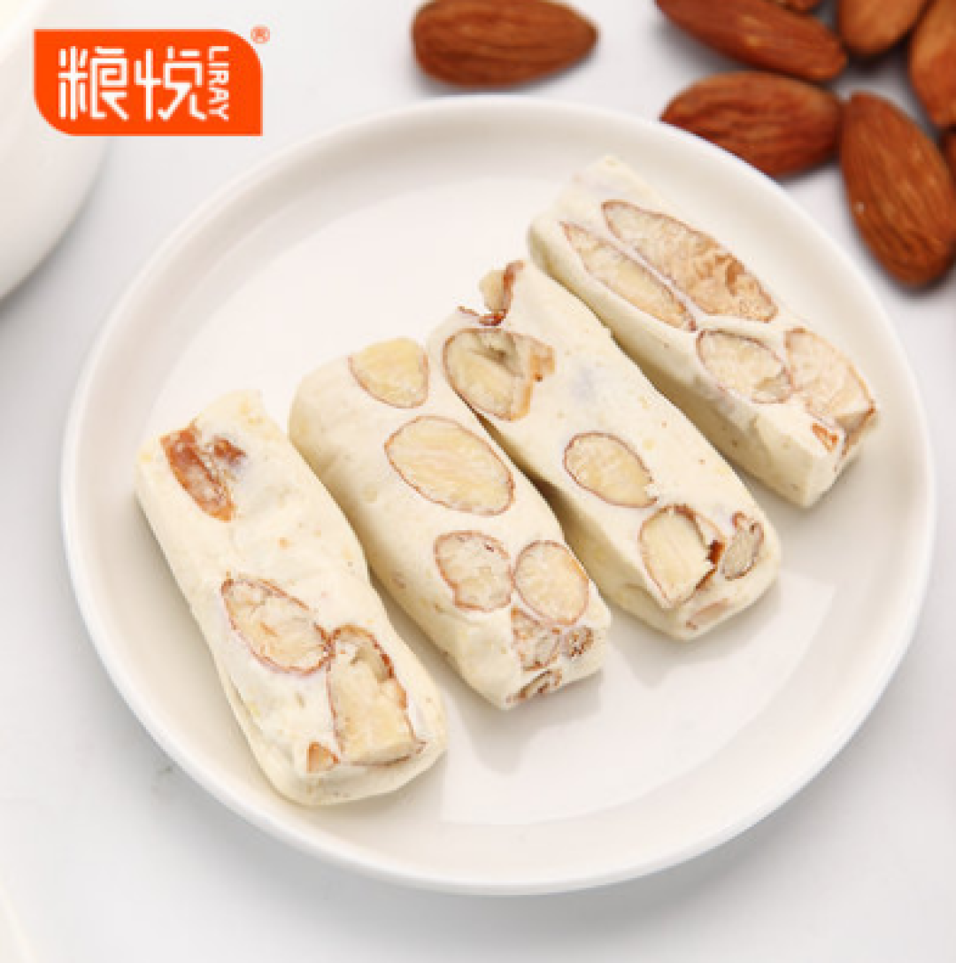 跟着大妈买零食：双11购入的粮悦杏仁牛轧糖与潘高寿龟苓膏果冻