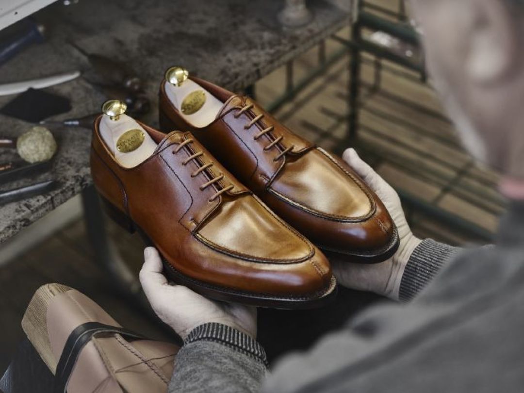 黑五入手 Loake 528 男鞋的伪开箱