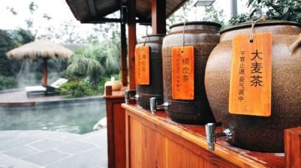 常州新城希尔顿酒店1晚(含早)+ 恐龙谷温泉门票2张