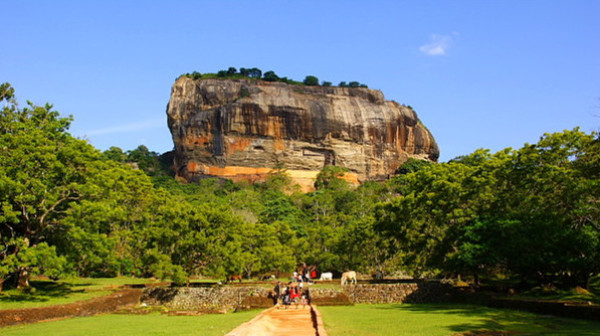 3-6月出行:广州-斯里兰卡 8天往返含税机票 25