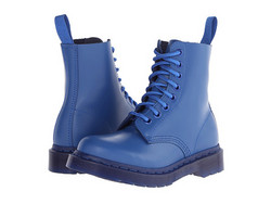 Dr. Martens Pascal 8-Eye Boot 中性马丁靴