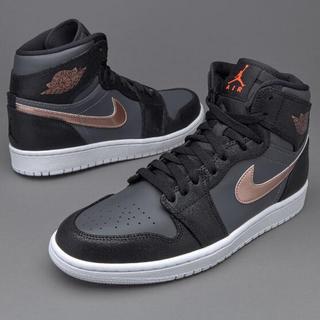 AIR JORDAN 1 RETRO HIGH 男款运动鞋